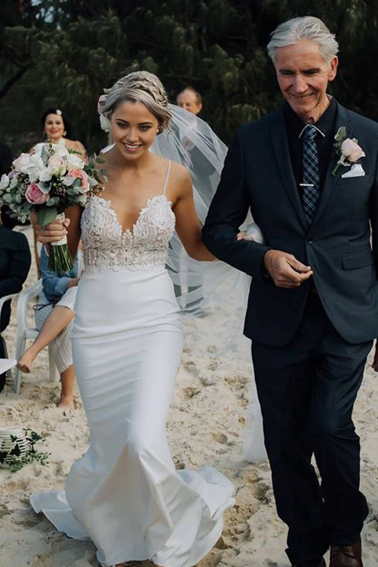 Vestido de novia estilo sirena con tirantes finos, encaje, estilo campestre, sin espalda